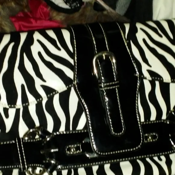 Handbag - Picture 2 of 2